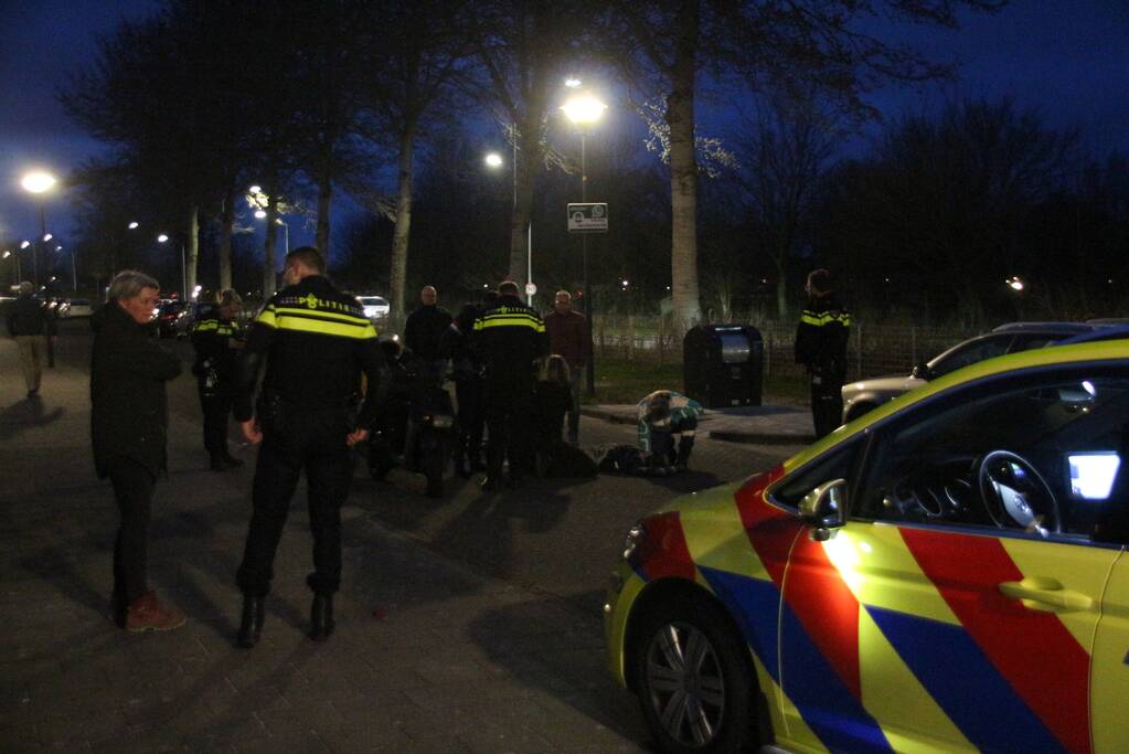 Maaltijdbezorger en fietser in botsing