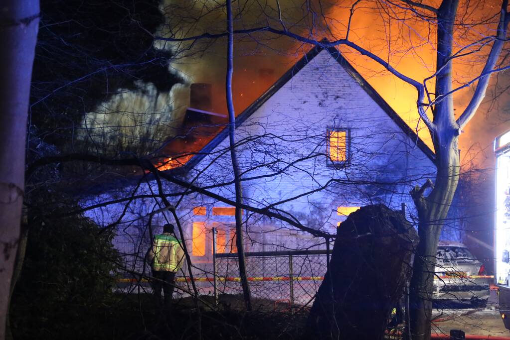 Woning verwoest door uitslaande brand