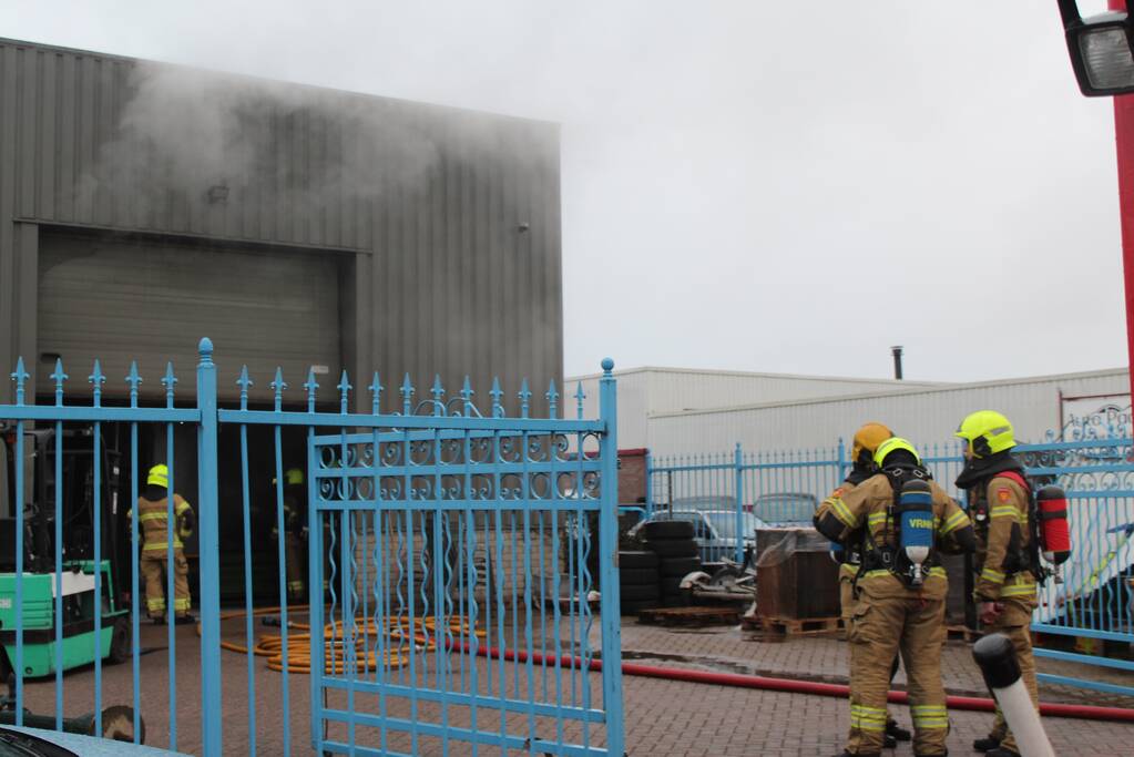 Veel rookontwikkeling na brand in machine