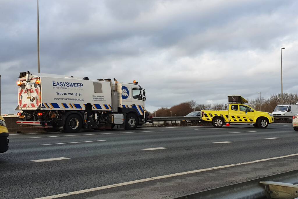 Snelweg dicht na ongeval met meerdere voertuigen