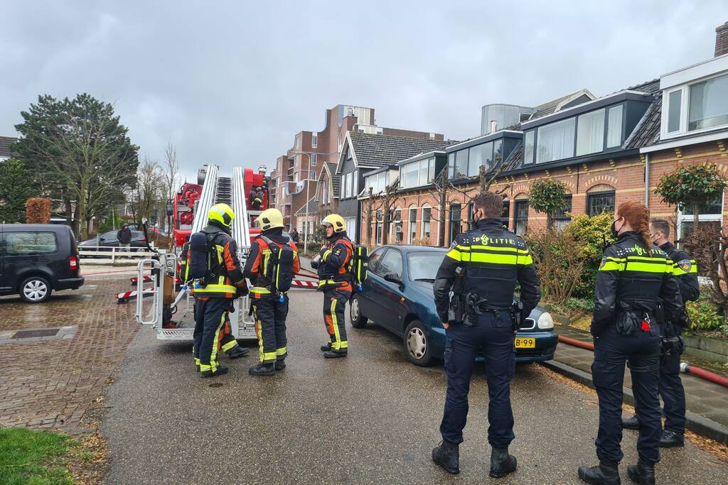 Brand in schoorsteen van woning