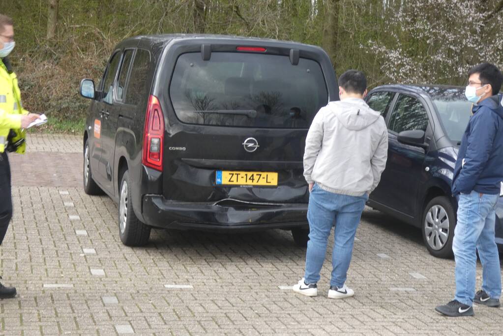Politie helpt met schadeformulieren na aanrijding