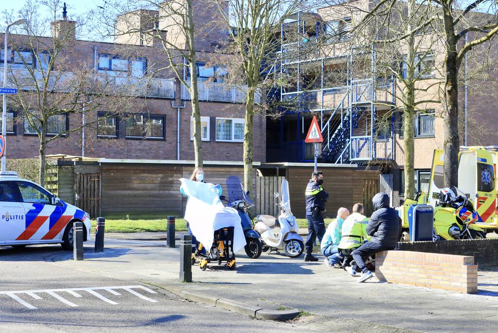 Man op leeftijd botst op voorganger
