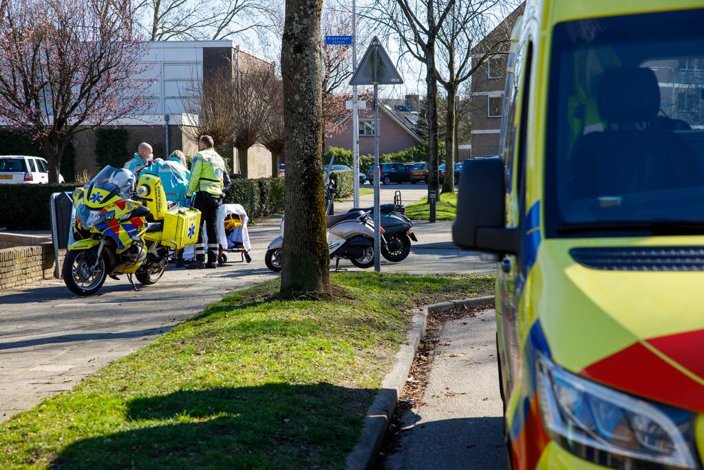 Man op leeftijd botst op voorganger