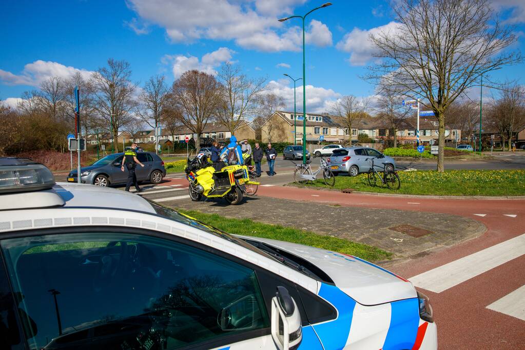 Fietsster gewond bij aanrijding tijdens het oversteken