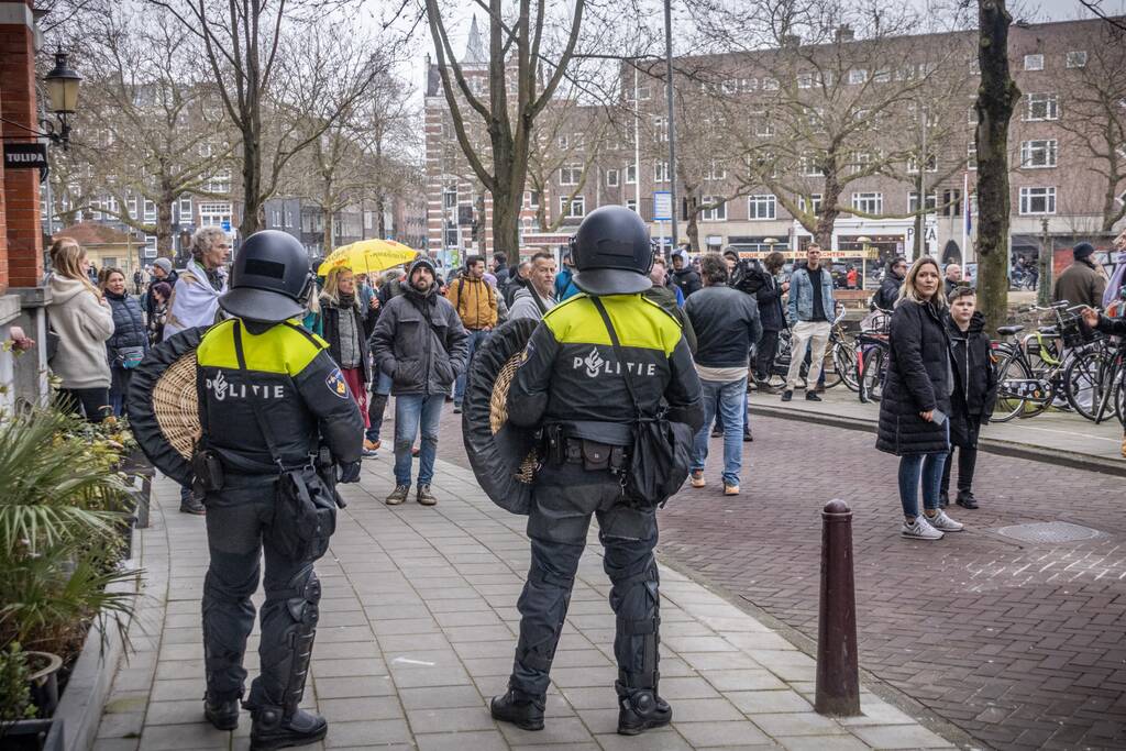 Honderden mensen demonstreren tegen coronamaatregelen