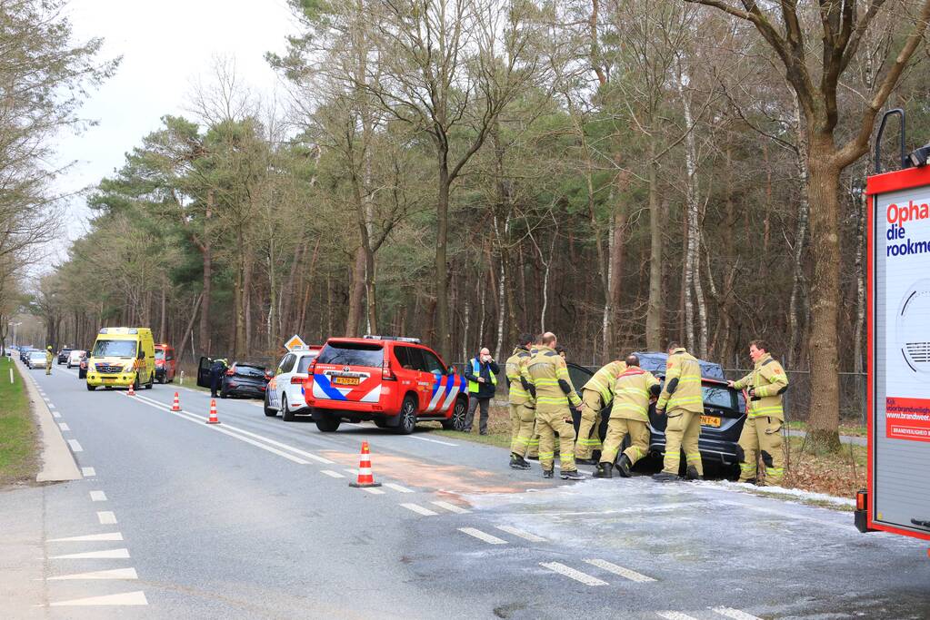 Auto botst op voorganger