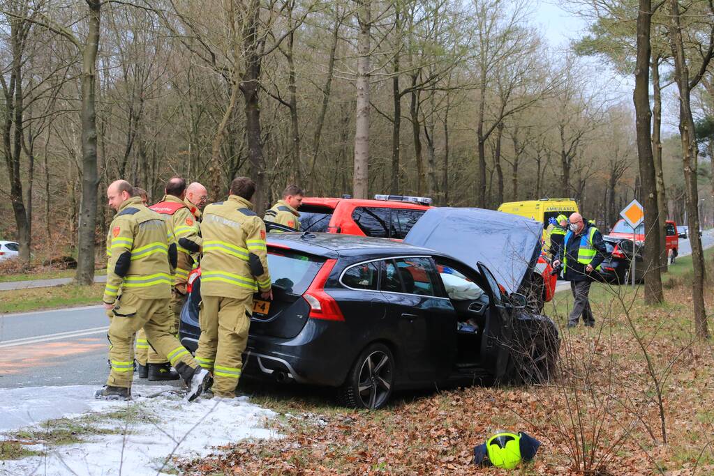 Auto botst op voorganger