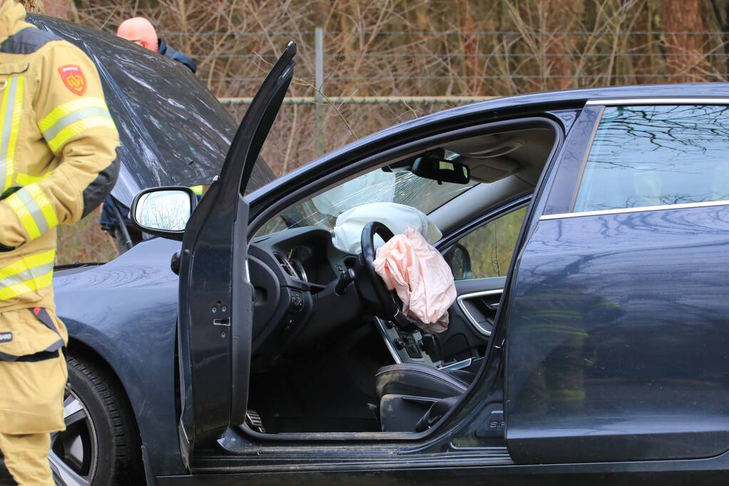 Auto botst op voorganger