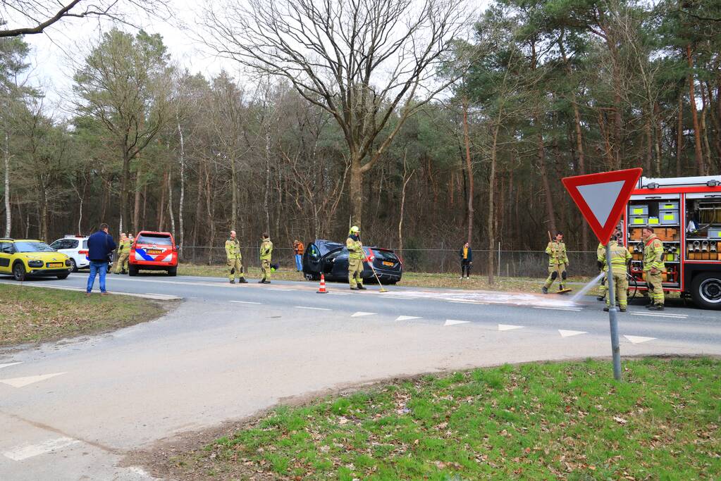 Auto botst op voorganger