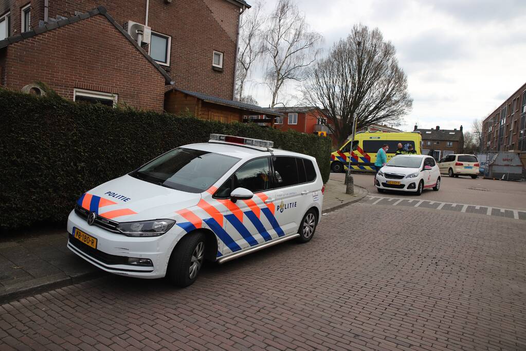 Schade bij aanrijding tussen twee auto's