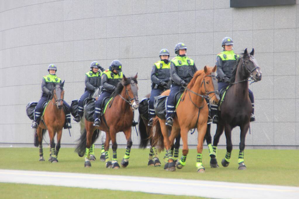 Opnieuw verzamelen demonstranten zich op het Museumplein