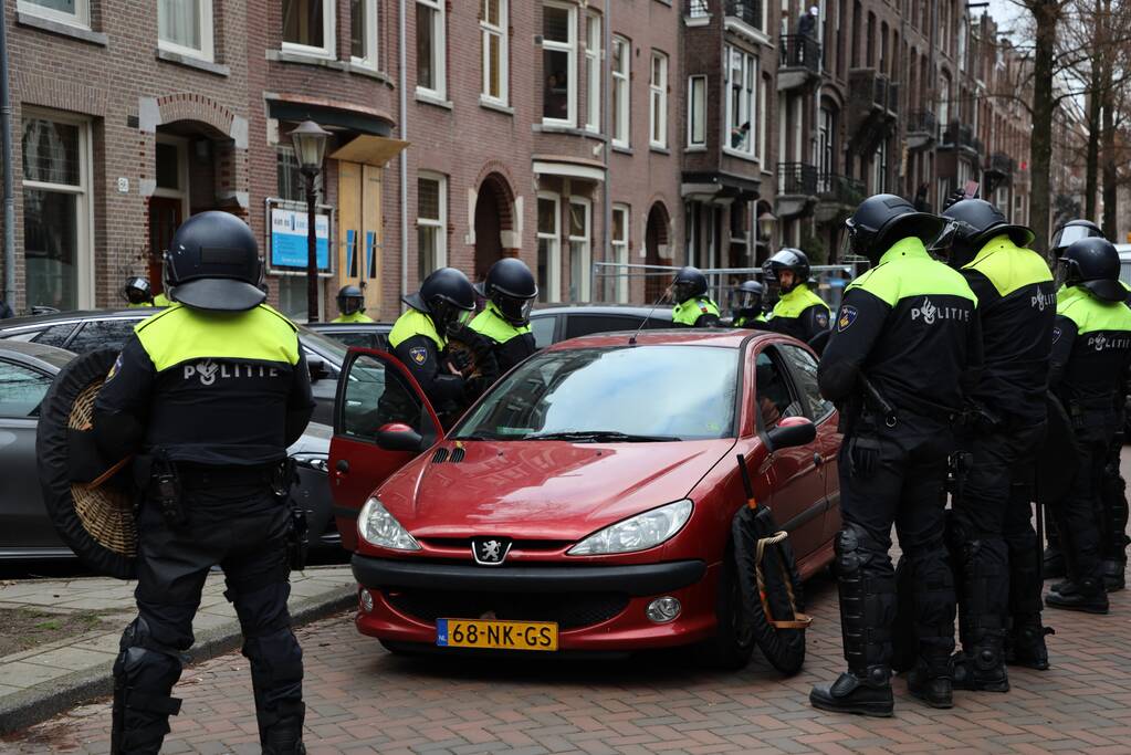 Opnieuw verzamelen demonstranten zich op het Museumplein