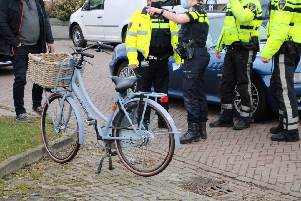 Fietser aangereden door auto