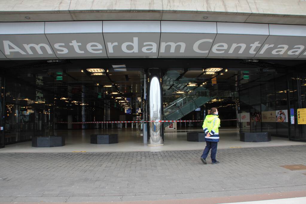 Centraal station ontruimd na aantreffen verdacht pakket