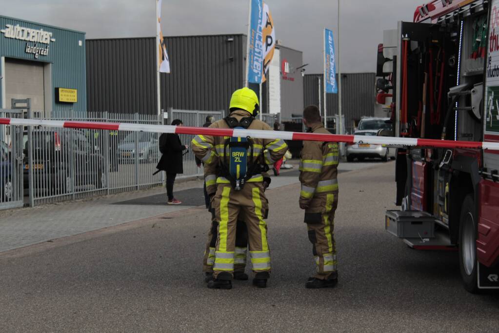 Grote uitslaande brand in loods