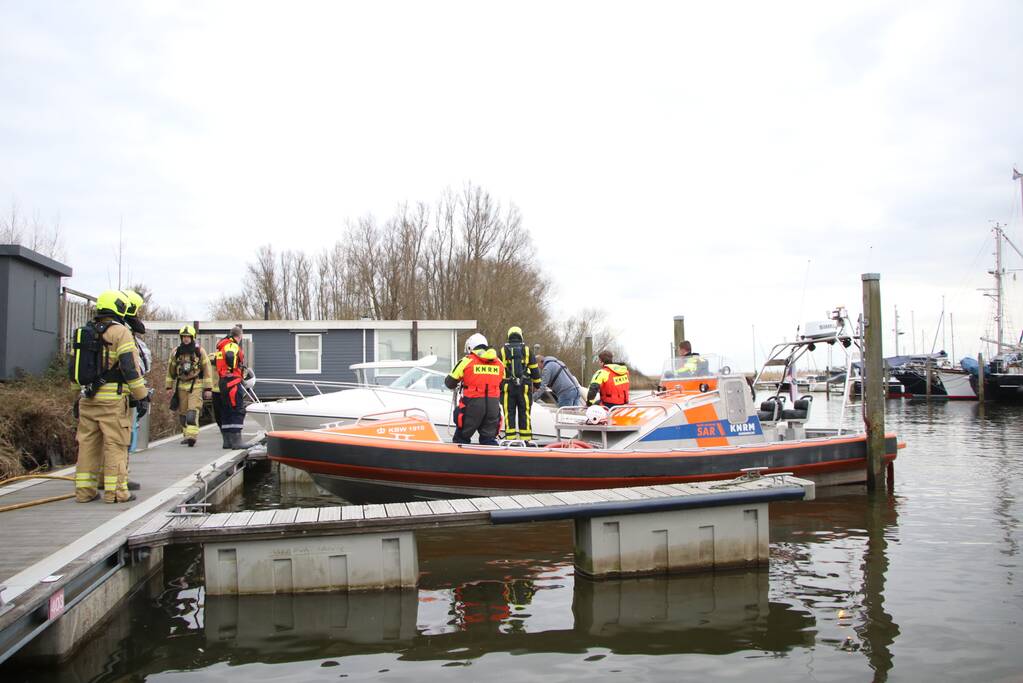 Speedboot naar de kant gebracht na problemen