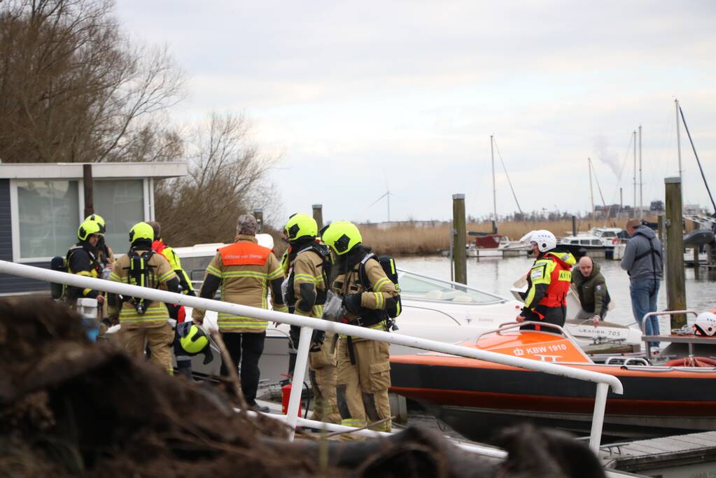 Speedboot naar de kant gebracht na problemen