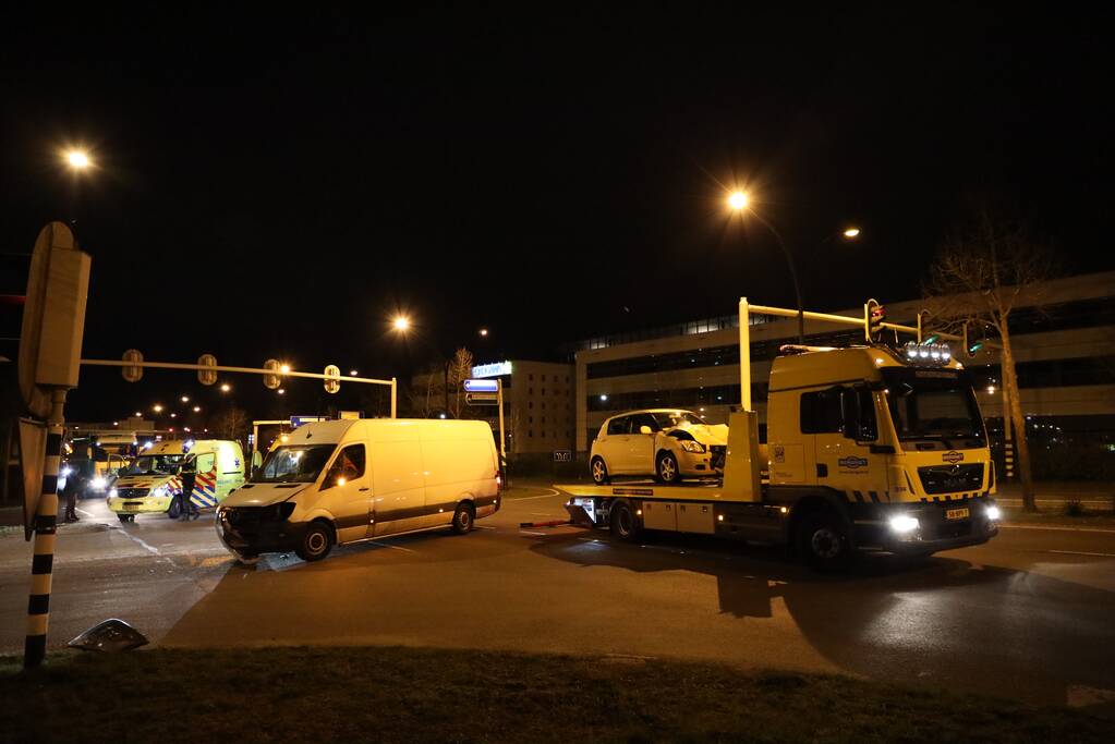 Forse schade bij frontale aanrijding