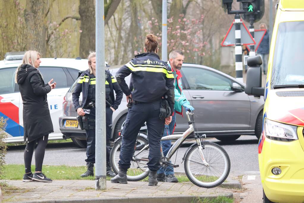 Jonge fietser gewond bij aanrijding met auto