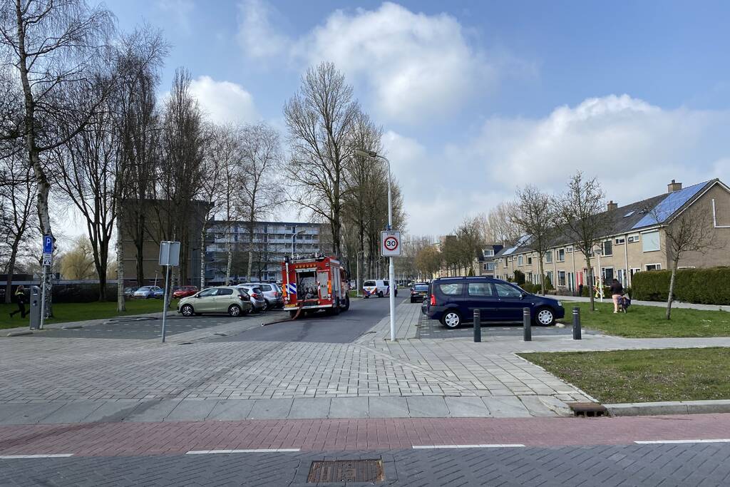Brand in berging van flatgebouw