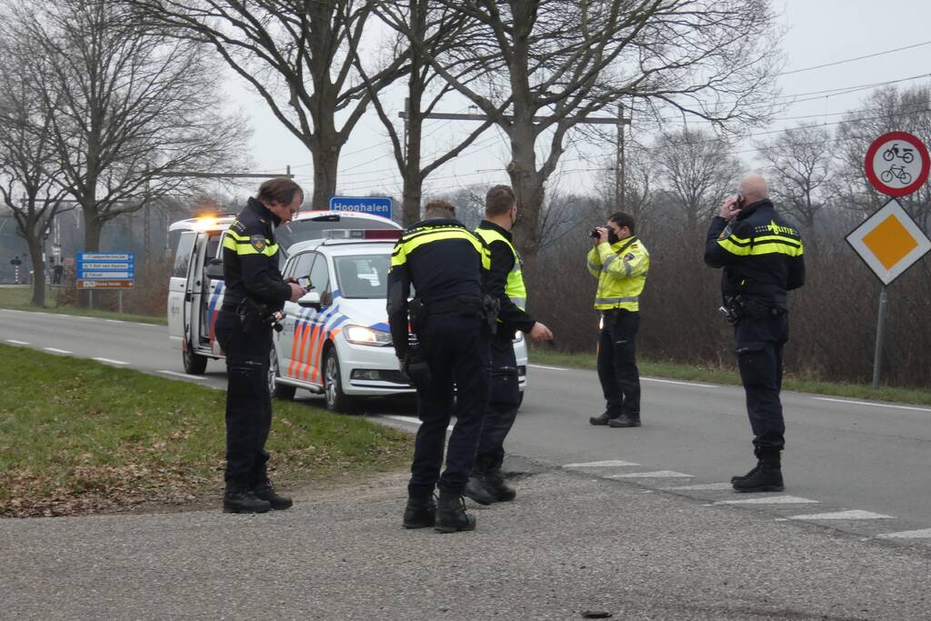 Motorrijder gewond bij botsing met auto