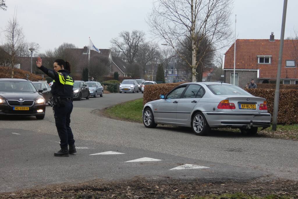 Motorrijder gewond bij botsing met auto