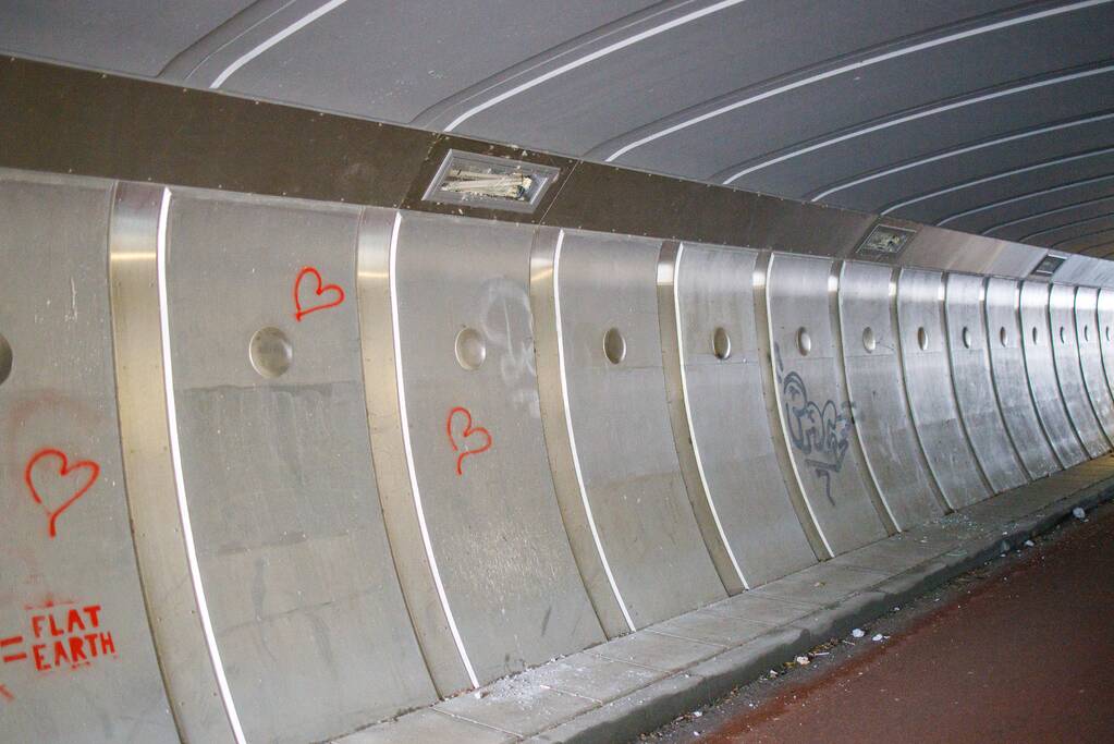 Vijf personen aangehouden voor vernielingen in fietstunnel