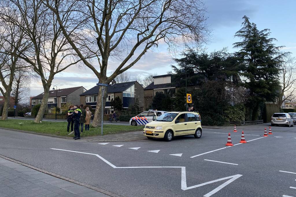 Ongeval tussen schakelbrommer en personenauto
