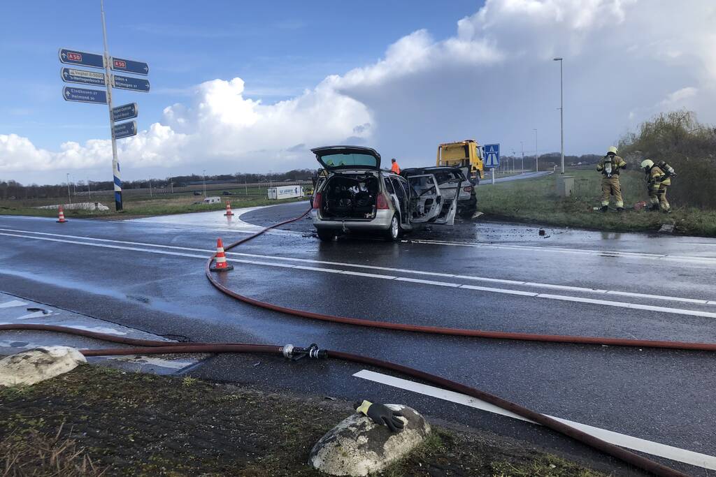 Zwangere vrouw naar ziekenhuis na verkeersongeval