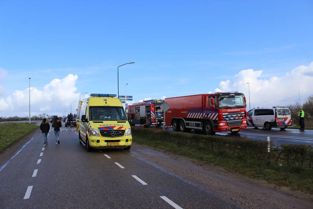 Zwangere vrouw naar ziekenhuis na verkeersongeval