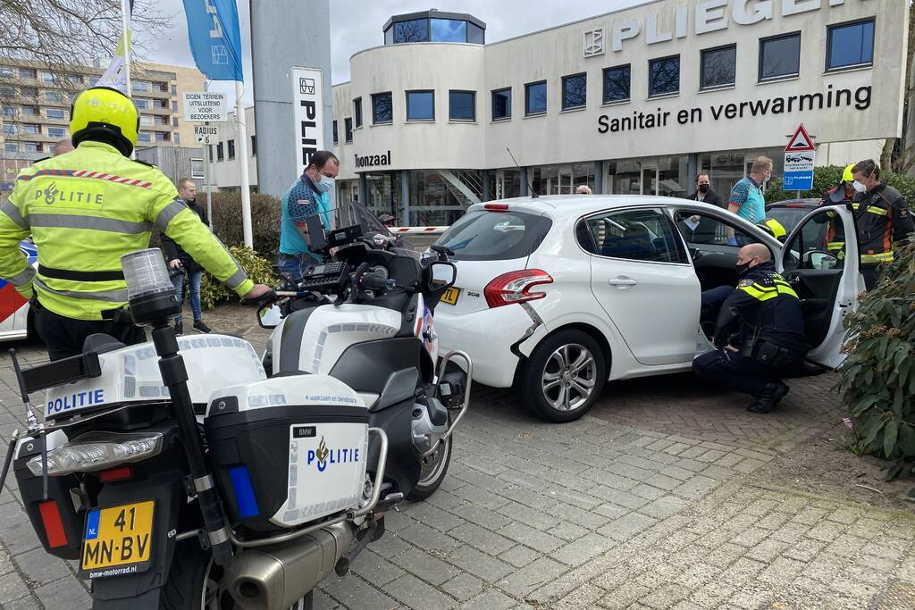 Persoon gecontroleerd na kop-staart botsing