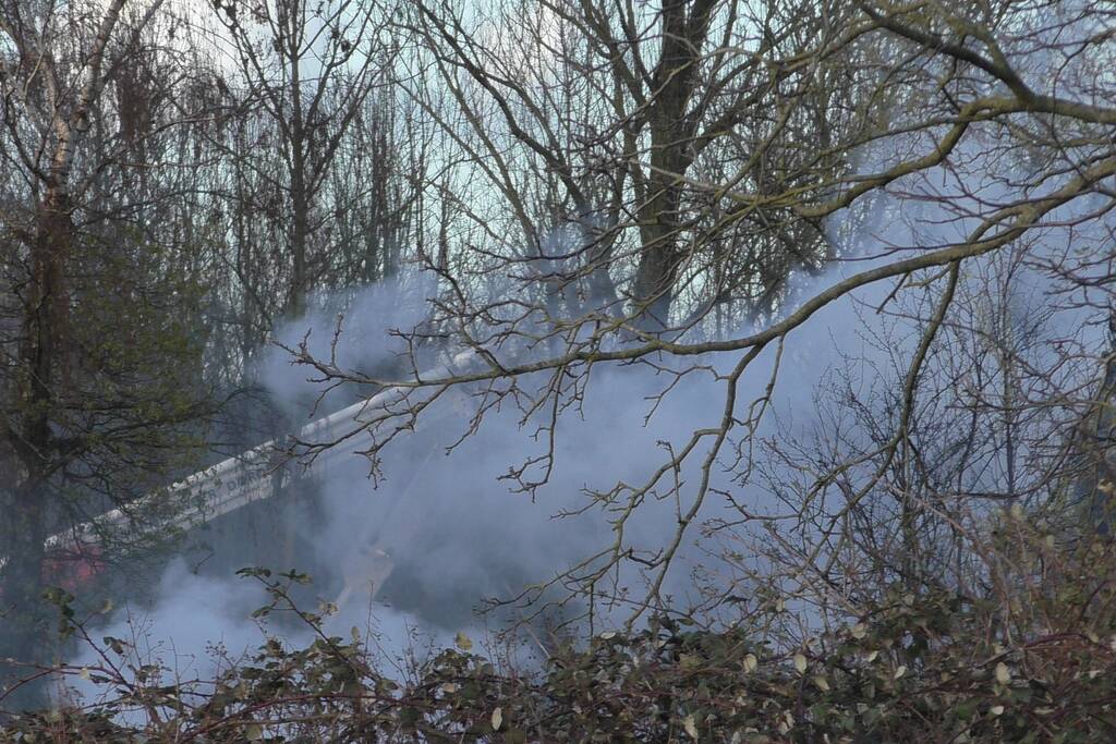 Zwaargewonde bij uitslaande brand