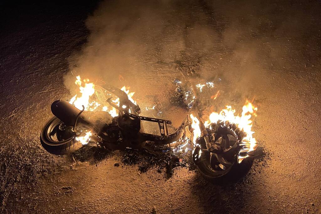 Scooter volledig in brand