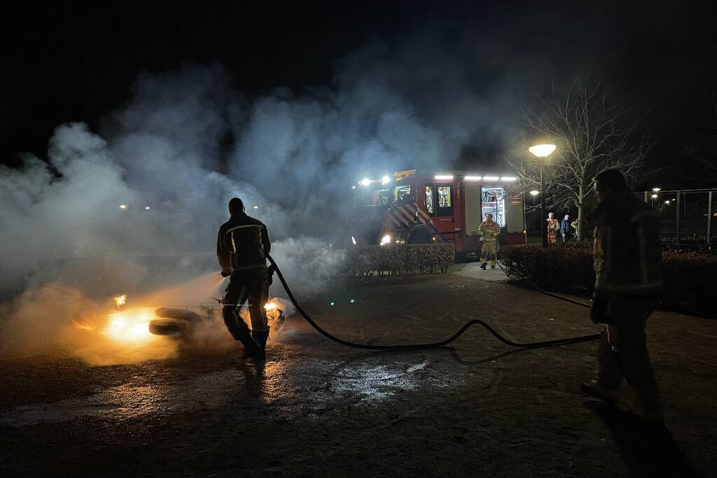 Scooter volledig in brand