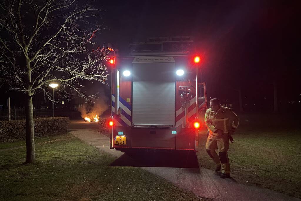 Scooter volledig in brand