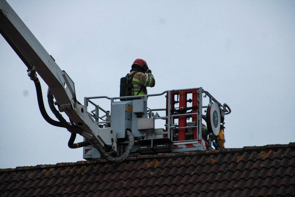 Schoorsteenbrand geblust door brandweer