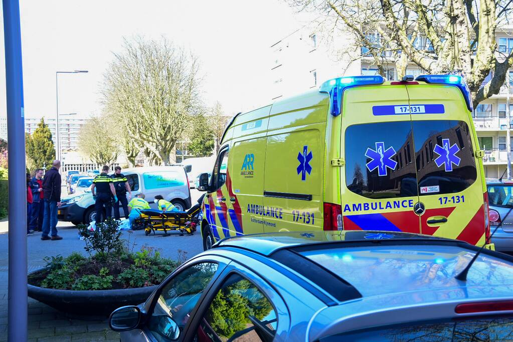 Scooterrijder gewond bij botsing met auto