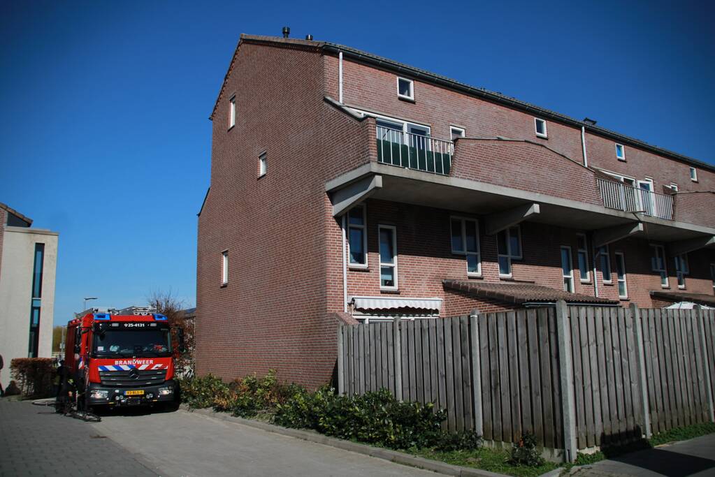 Brand in woning door pan op het vuur