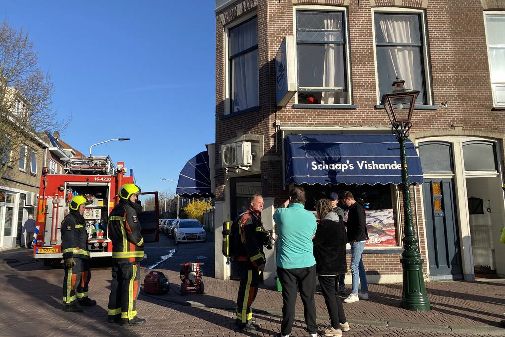 Schaap's Vishandel loopt vol met rook na brandende wasdroger