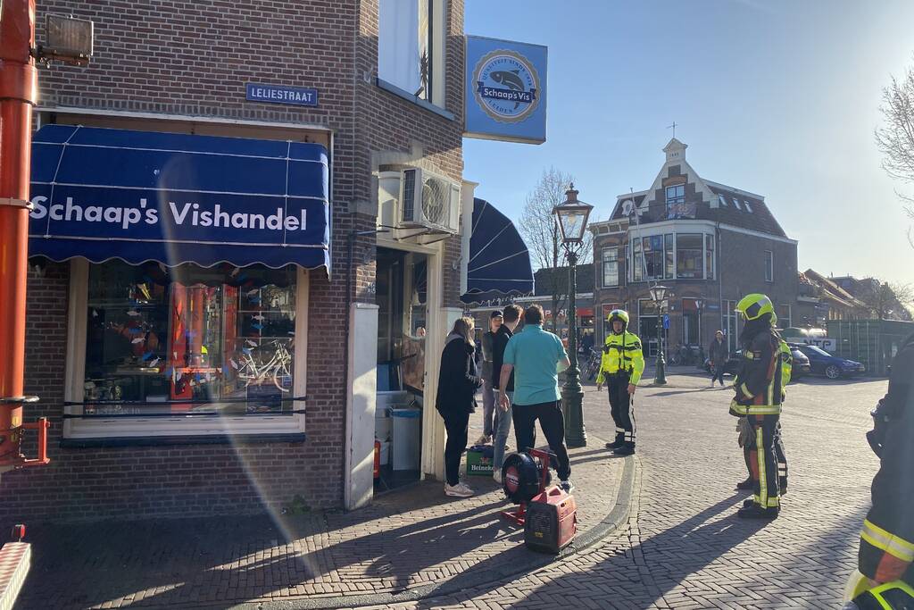 Schaap's Vishandel loopt vol met rook na brandende wasdroger