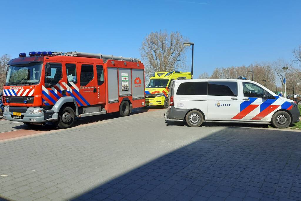 Persoon gewond na val in sloot