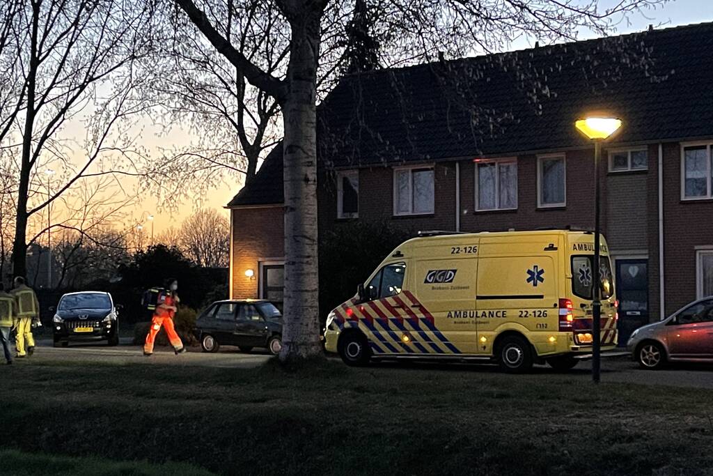 Man raakt zwaargewond bij val in woning