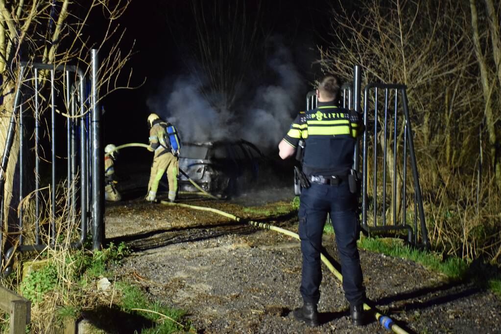 Auto verwoest door brand
