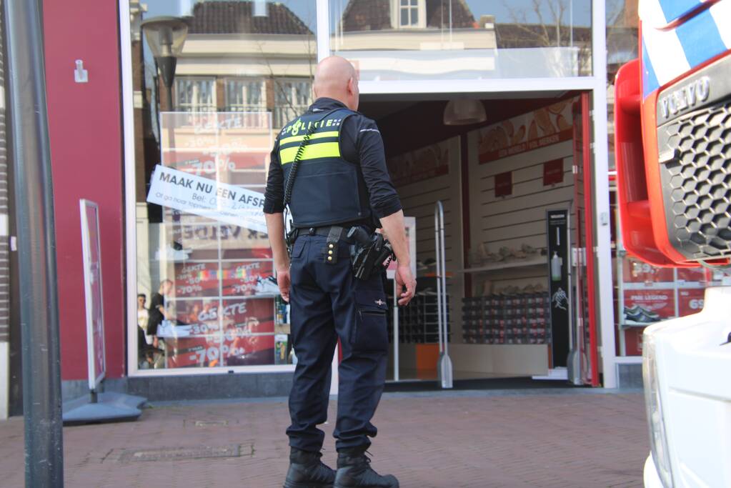 Brand in winkel Topmerk Schoenen