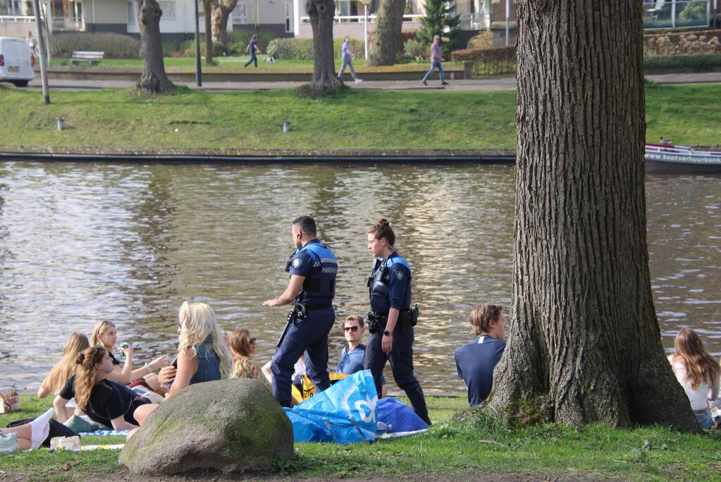 Handhavers en politie treden op bij niet naleven coronaregels
