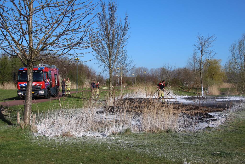 Stuk veld beschadigd door brand