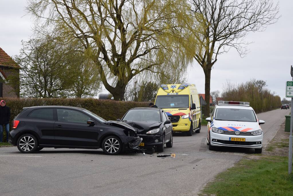 Veel schade bij verkeersongeval