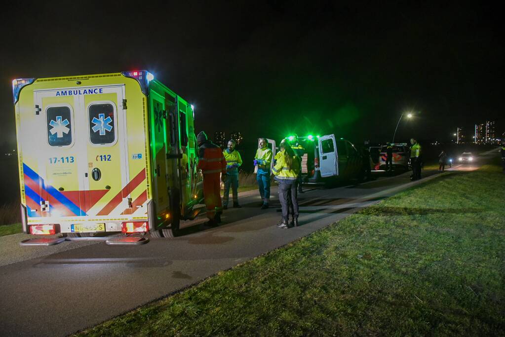 Grote zoekactie na gevonden fiets langs waterkant