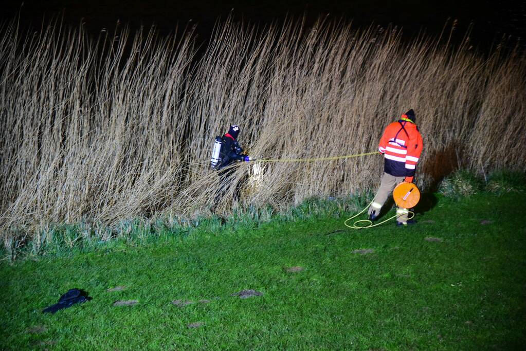 Grote zoekactie na gevonden fiets langs waterkant